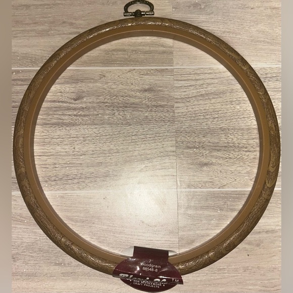 Michaels Flexi-Hoop Embroidery Hoops - Set of 4 - Picture 6 of 9